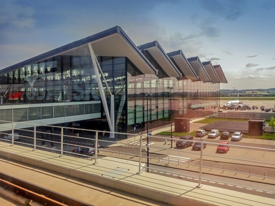 einfuehrung-in-taxidienste-vom-flughafen-innsbruck-nach-lech