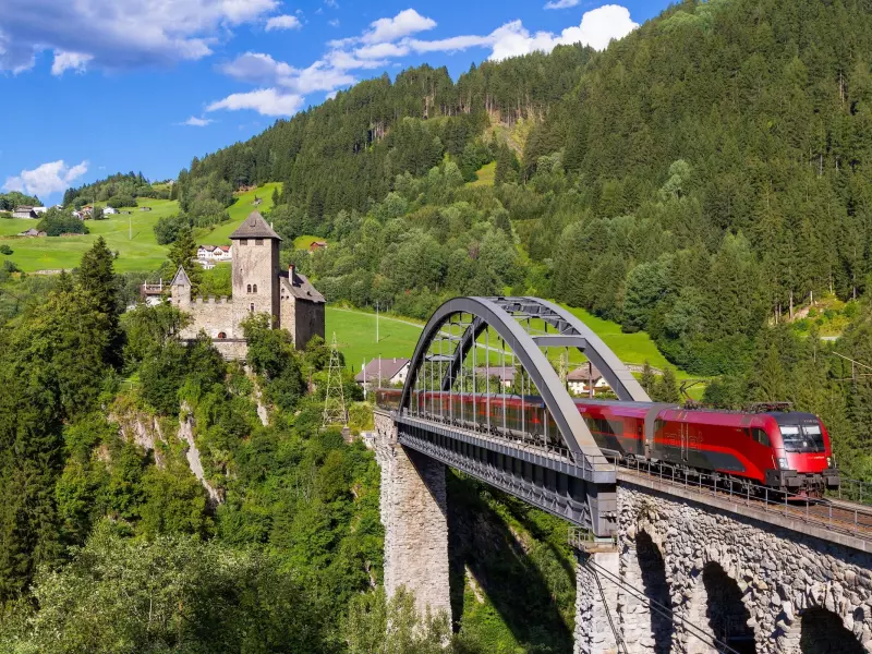 innsbruck train to st anton