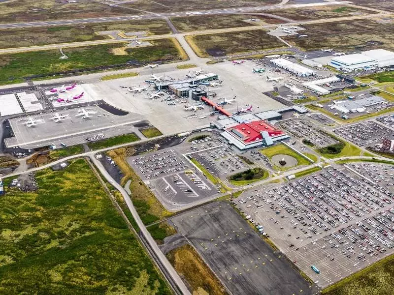 abflug flughafen reykjavik