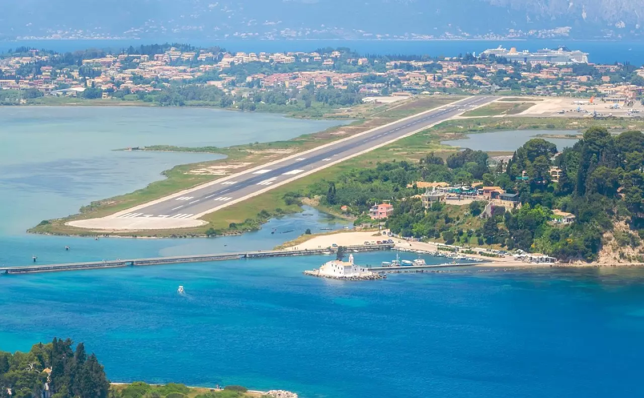 abflug korfu flughafen