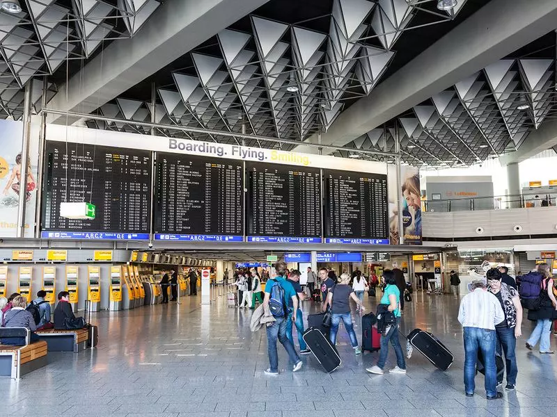 airport frankfurt abflug heute