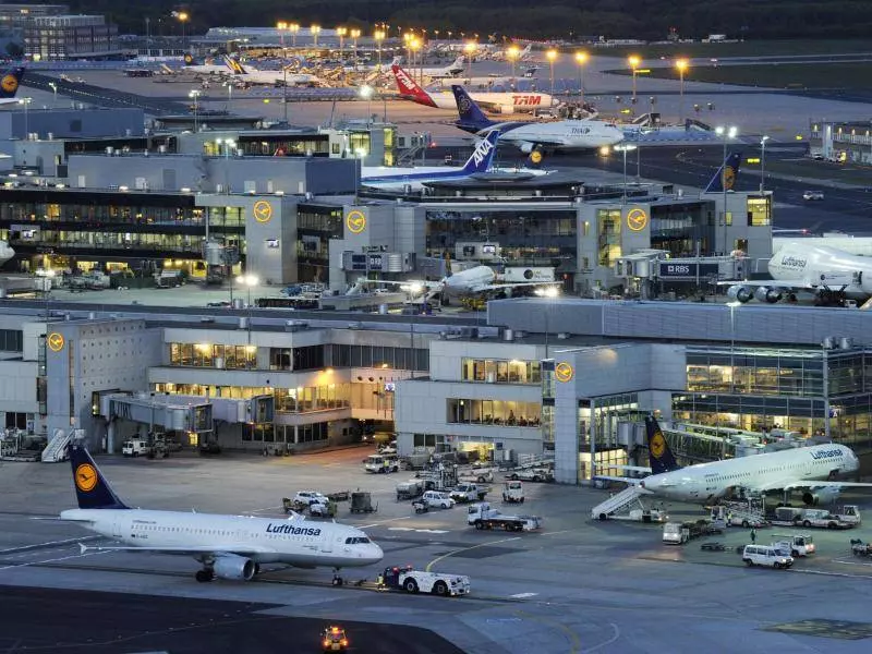 airport hamburg abflug live